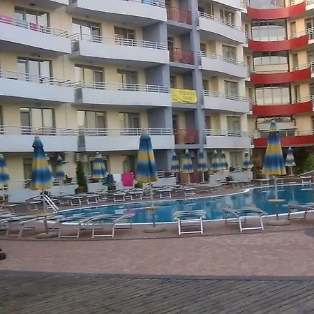 Апартамент Central Plaza *